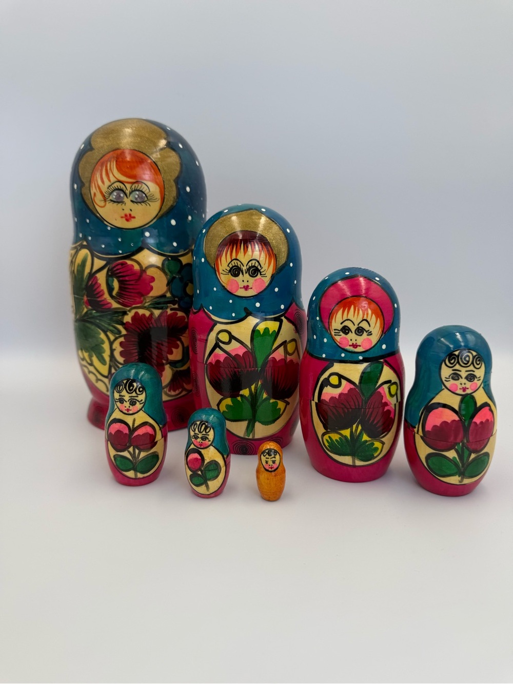 Set of 7 Vintage Russian Matryoshka Nesting Dolls  Hand‑Painted
